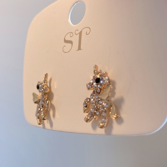 NEW [ST] Unicorn Rhinestone Crystal Zircon Sparkle Stud Gold-Toned Earrings - Picture 3 of 7